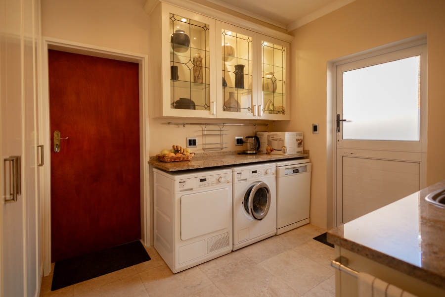 3 Bedroom Property for Sale in Kenridge Western Cape